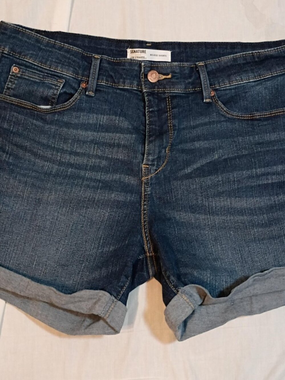 Signature Levi Strauss/Shorts/Womens 14/Medium Wash/Mid Rise Cuffed Denim Stretc - Picture 1 of 7